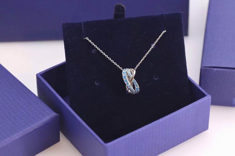 Swarovski Necklace 01lyr55